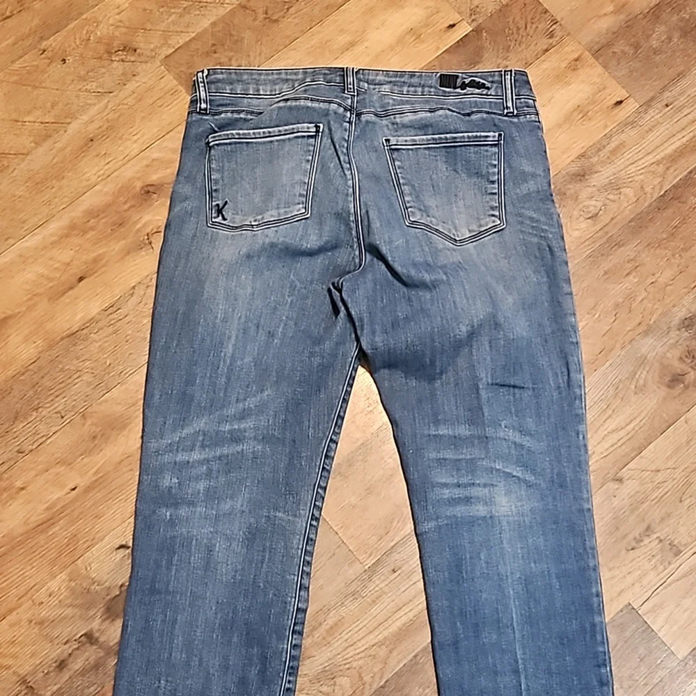 👖KUT FROM THE KLOTH DISTRESSED CROPPED JEANS👖